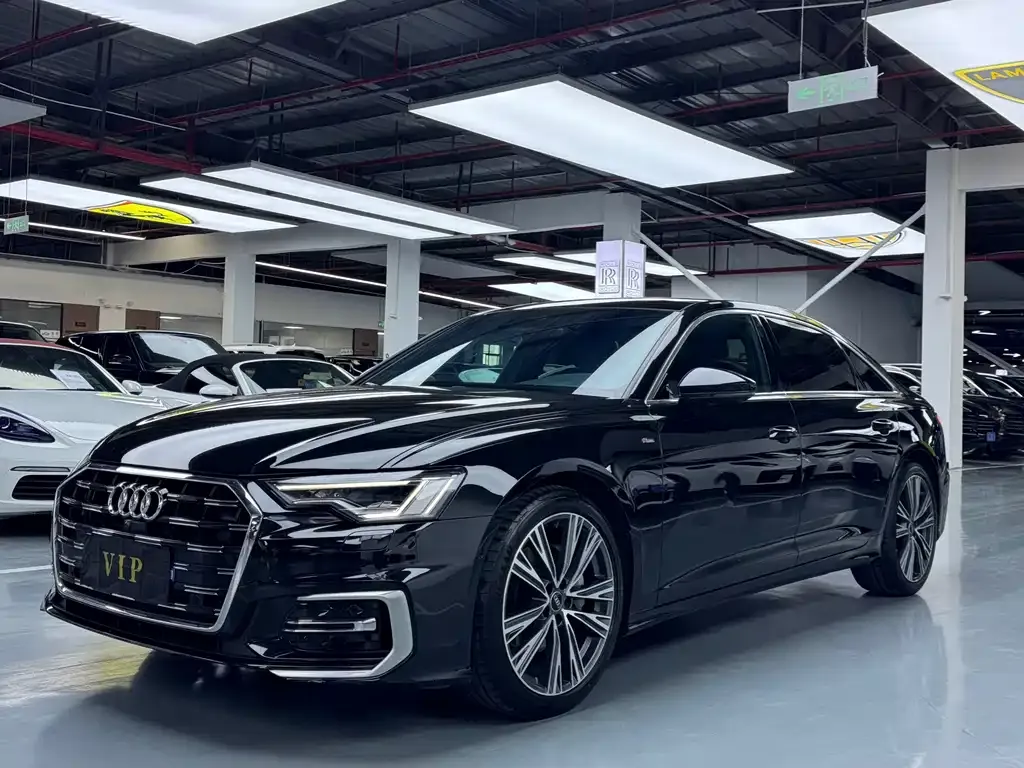 Audi A6L — фото 1