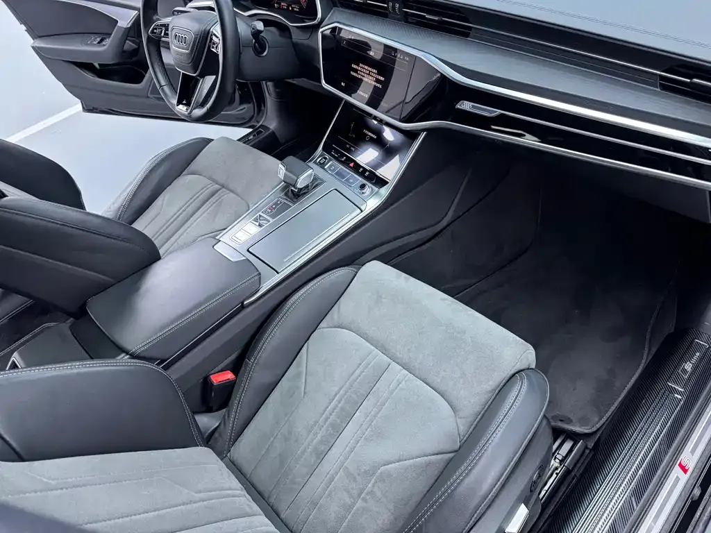 Audi A6L — фото 6