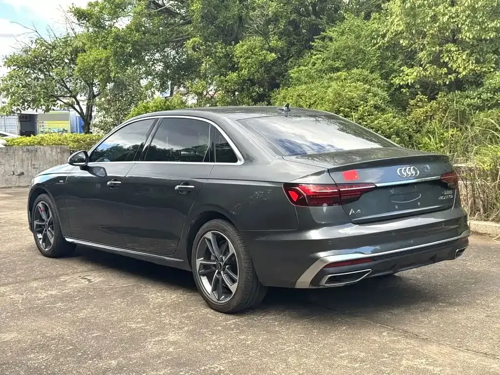 Audi A4L — фото 9
