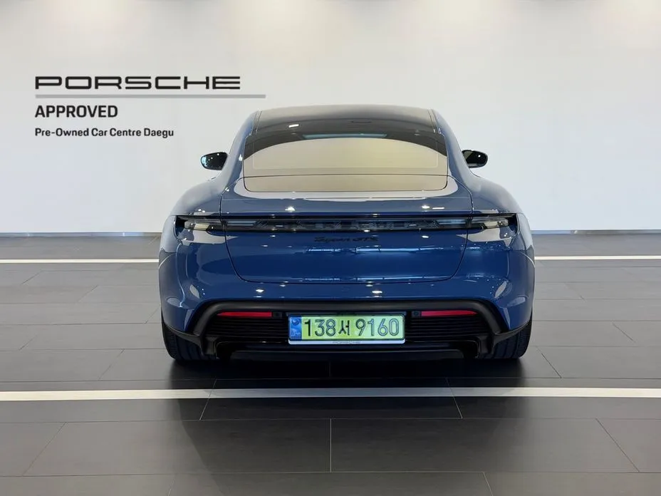 Porsche Taycan — фото 4