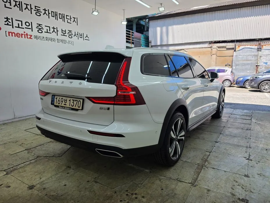 Volvo V60 — фото 10