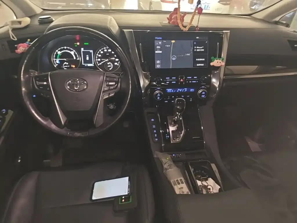 Toyota Vellfire — фото 7