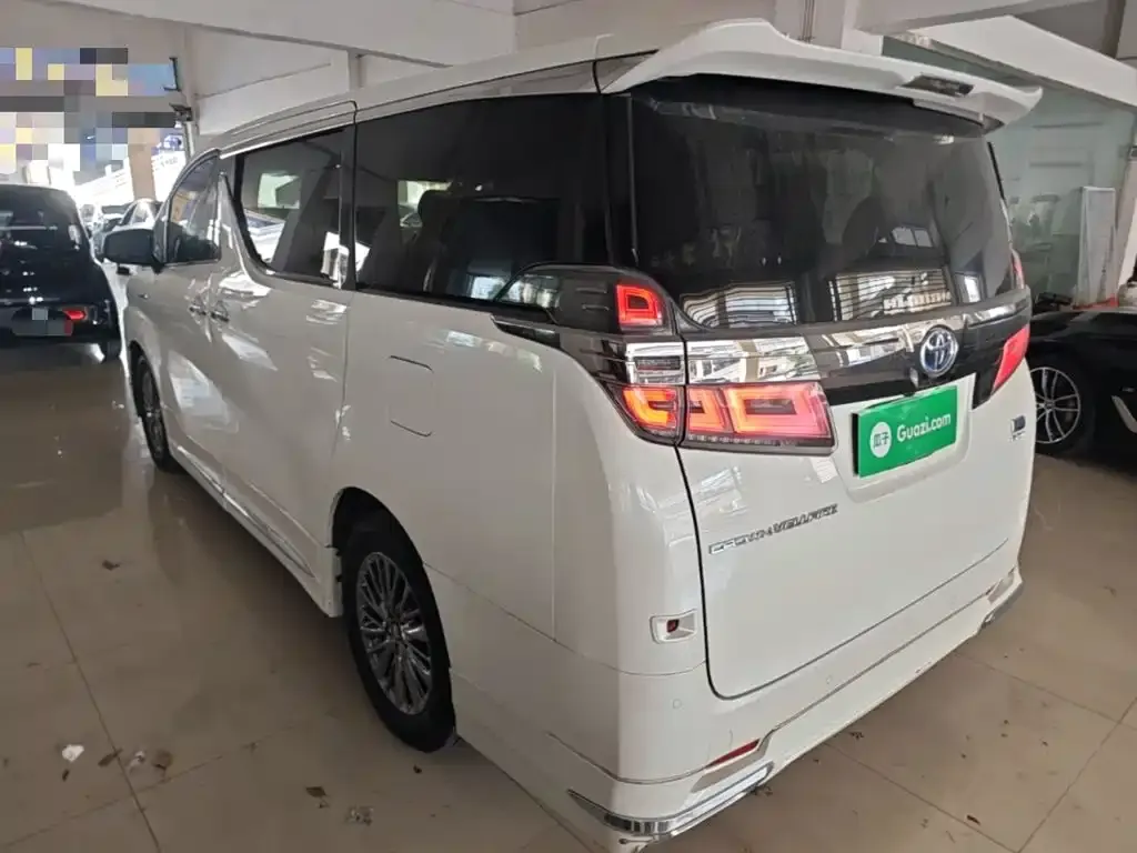 Toyota Vellfire — фото 5