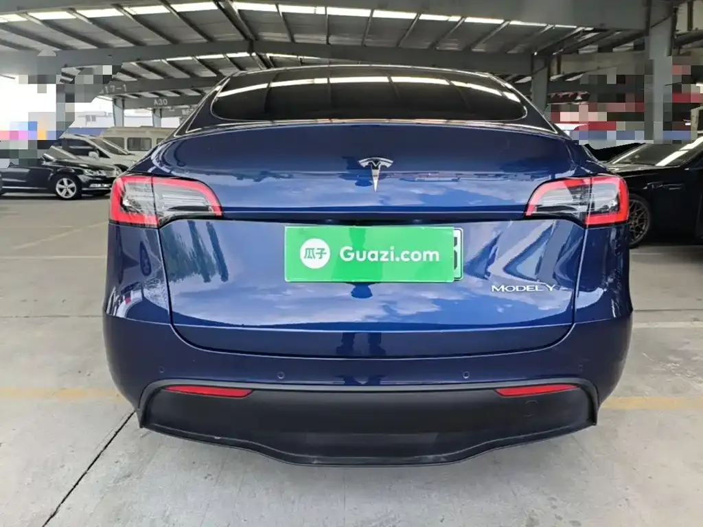 Tesla Model Y — фото 6