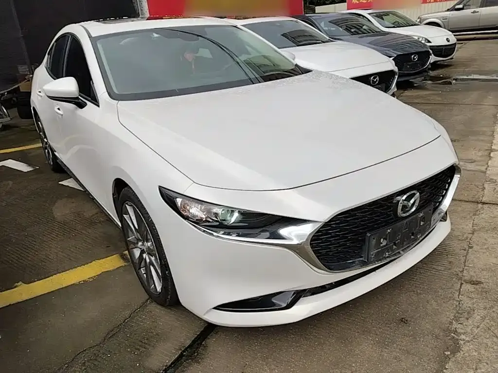 Mazda 3 Axela — фото 10