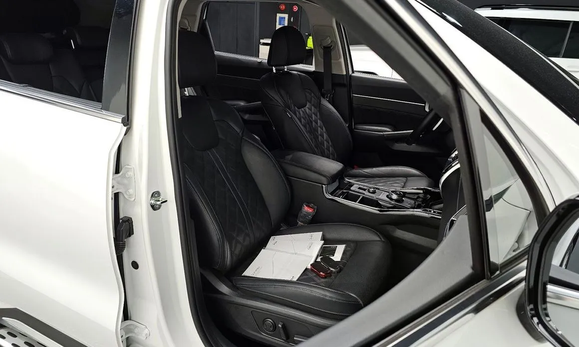 Kia Sorento — фото 6