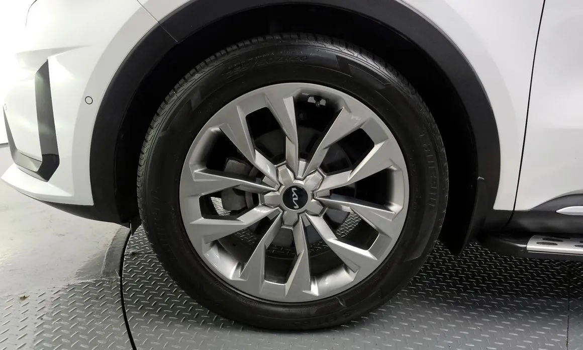 Kia Sorento — фото 8