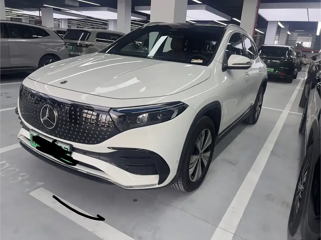 Mercedes-Benz EQA — фото 1