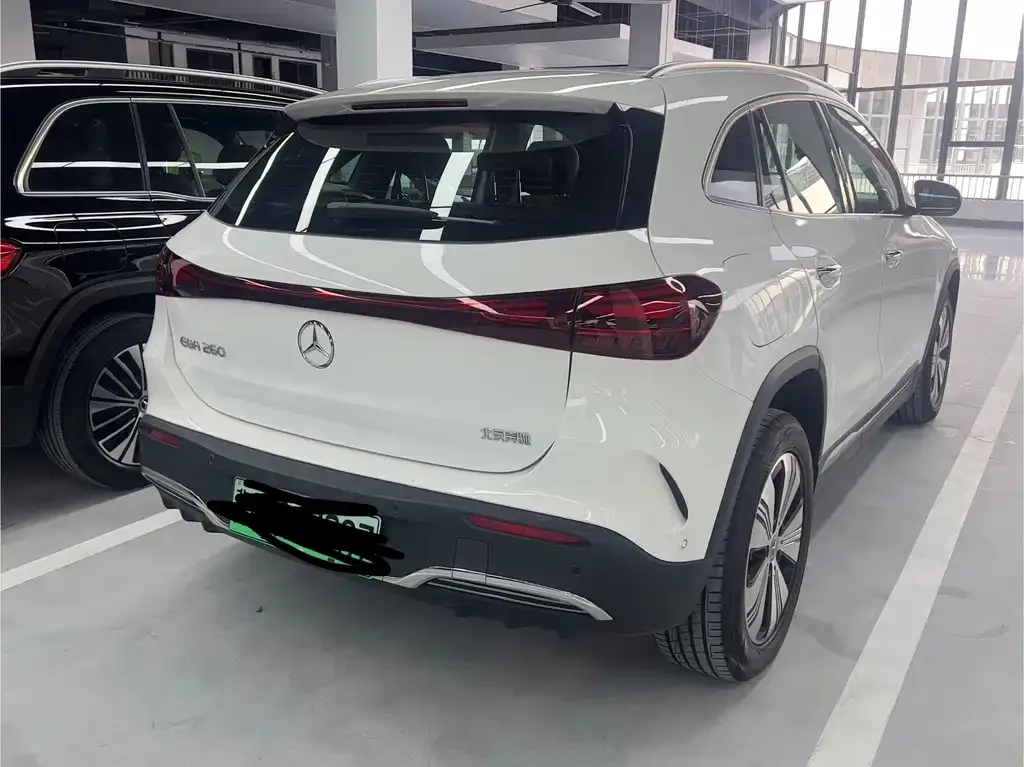 Mercedes-Benz EQA — фото 9