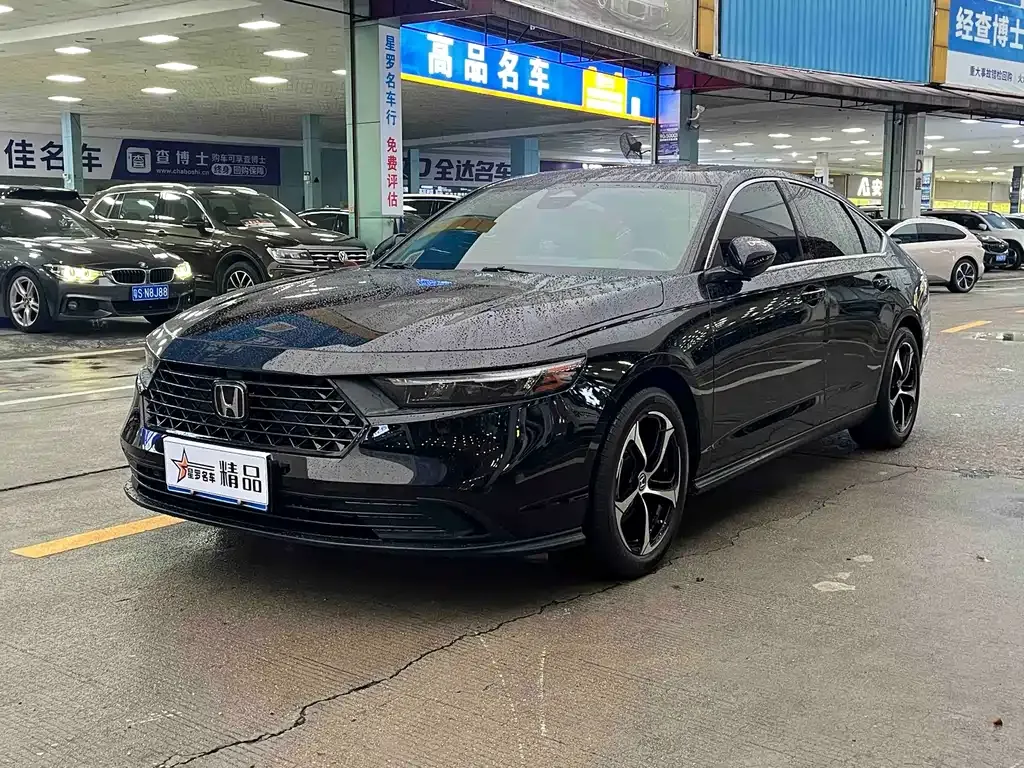 Honda Accord — фото 1