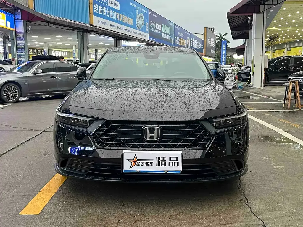 Honda Accord — фото 10
