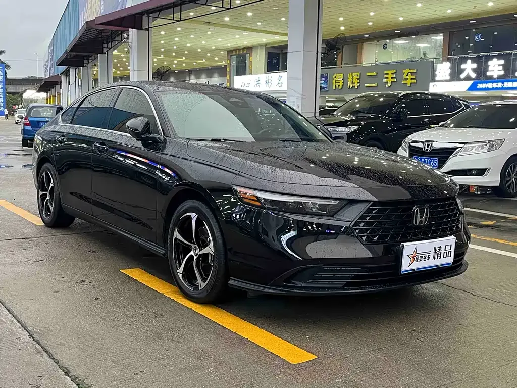 Honda Accord — фото 9
