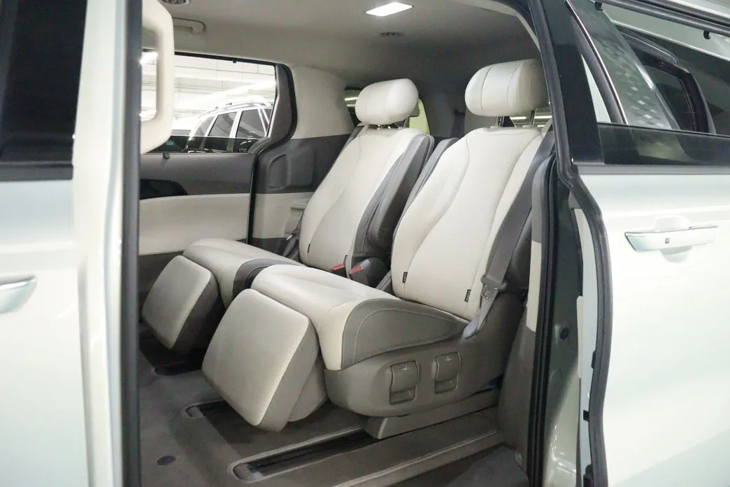 Kia Carnival — фото 9