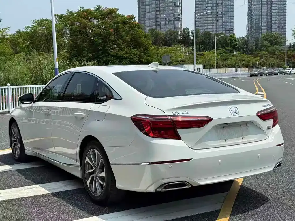 Honda Inspire — фото 10