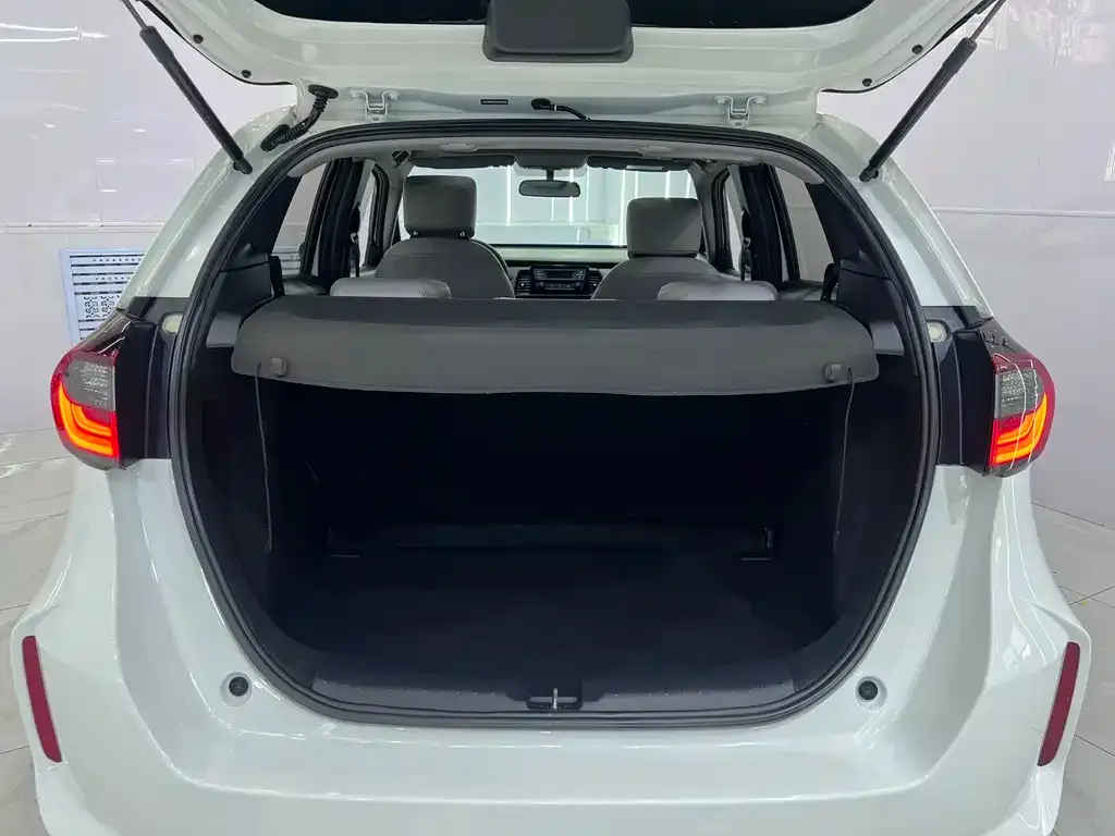 Honda Fit — фото 8