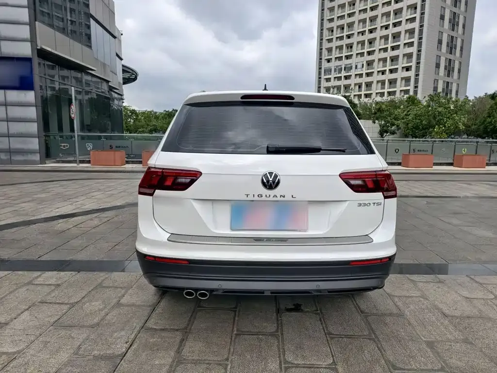 Volkswagen Tiguan L — фото 6