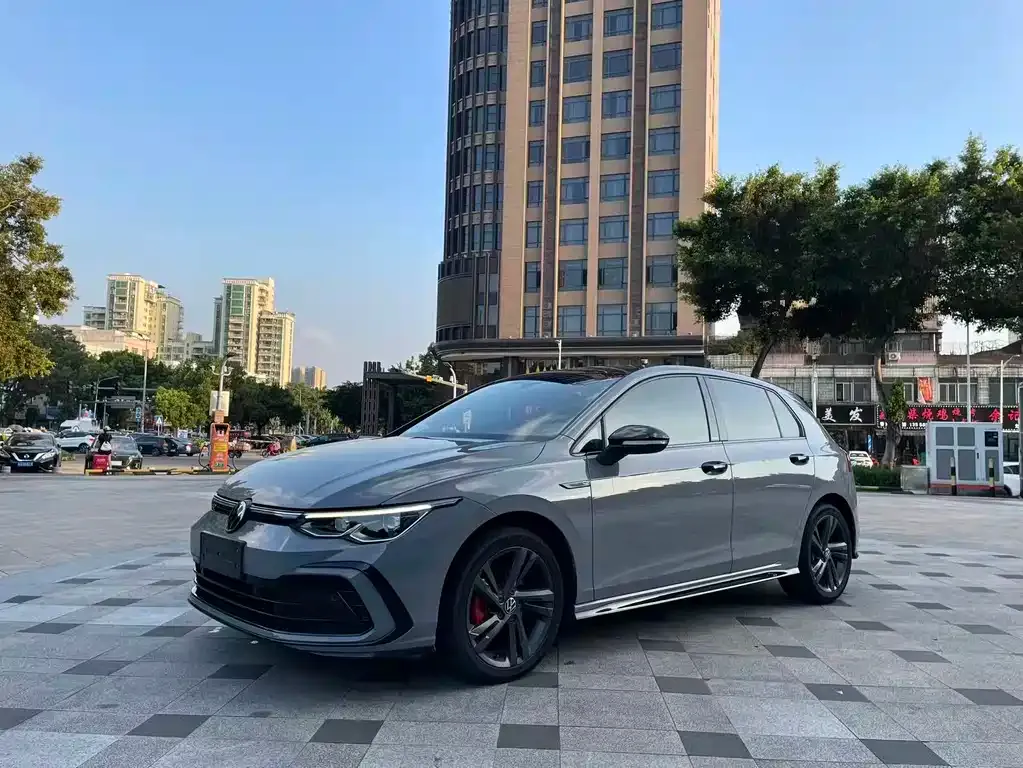 Volkswagen Golf — фото 10