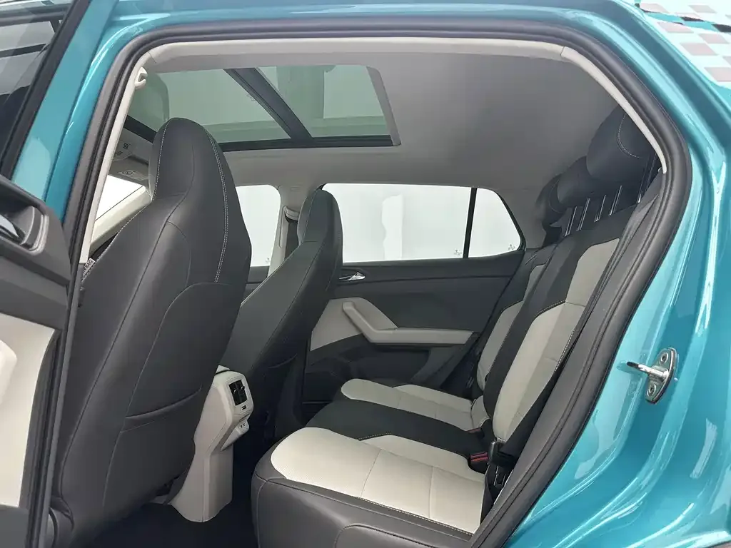 Volkswagen T-Cross — фото 8