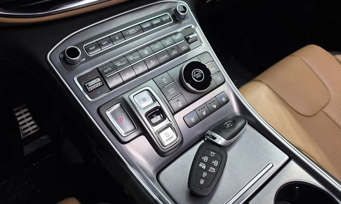Hyundai Santafe — фото 5