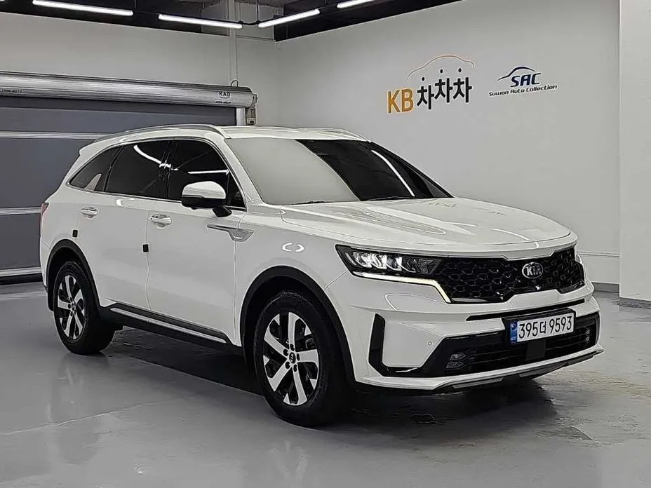 Kia Sorento — фото 8