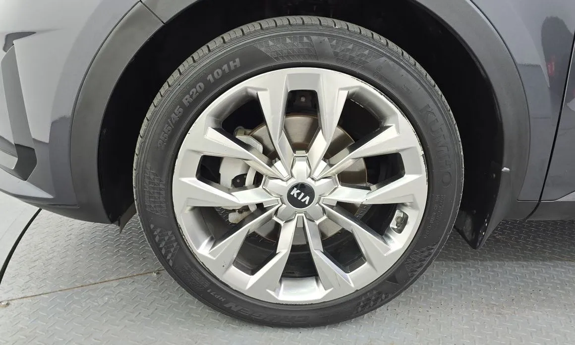 Kia Sorento — фото 9