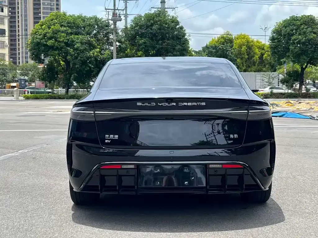BYD Seal — фото 9