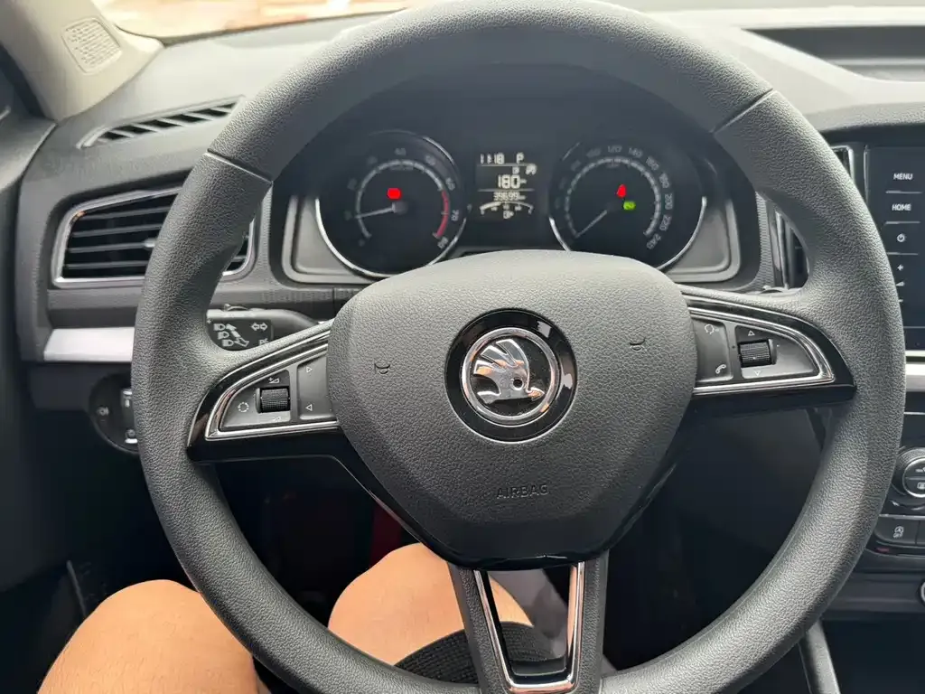 Skoda Kamiq — фото 4