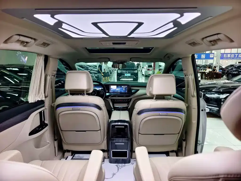 Buick GL8 Hybrid — фото 9