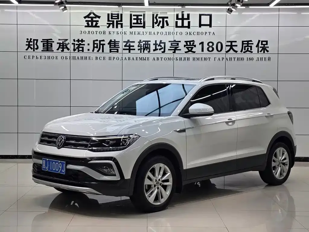 Volkswagen T-Cross — фото 1