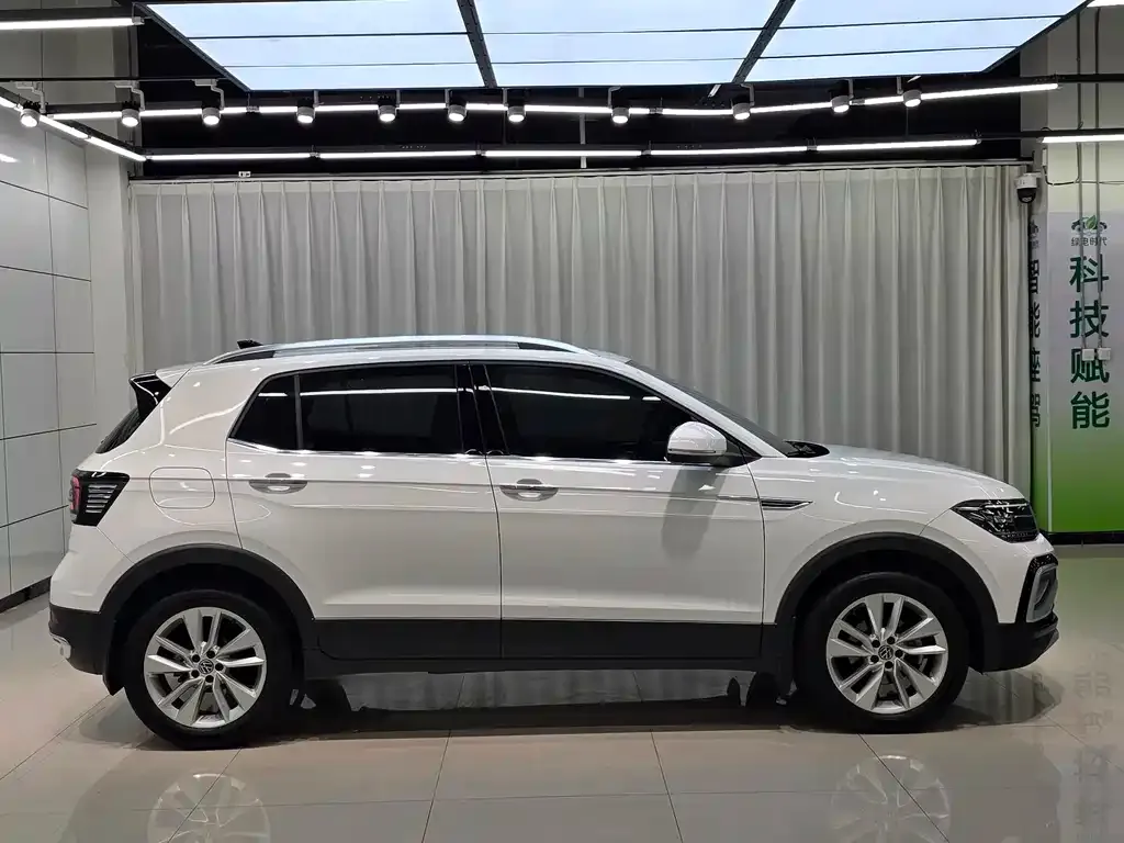 Volkswagen T-Cross — фото 9