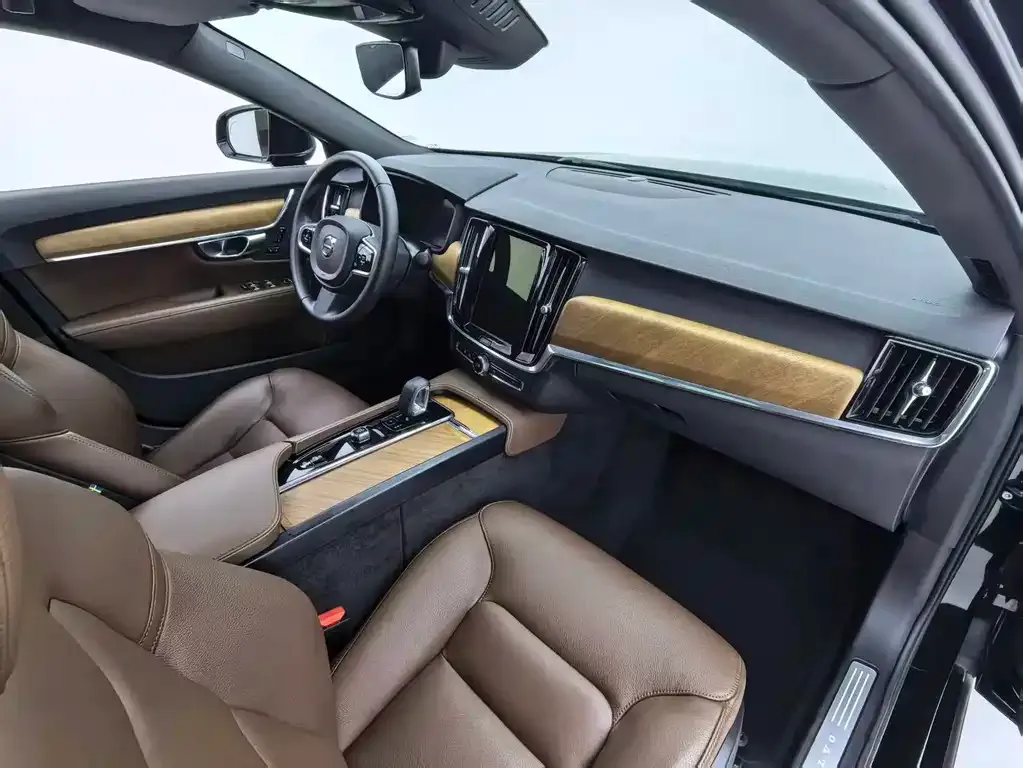 Volvo S90 — фото 9