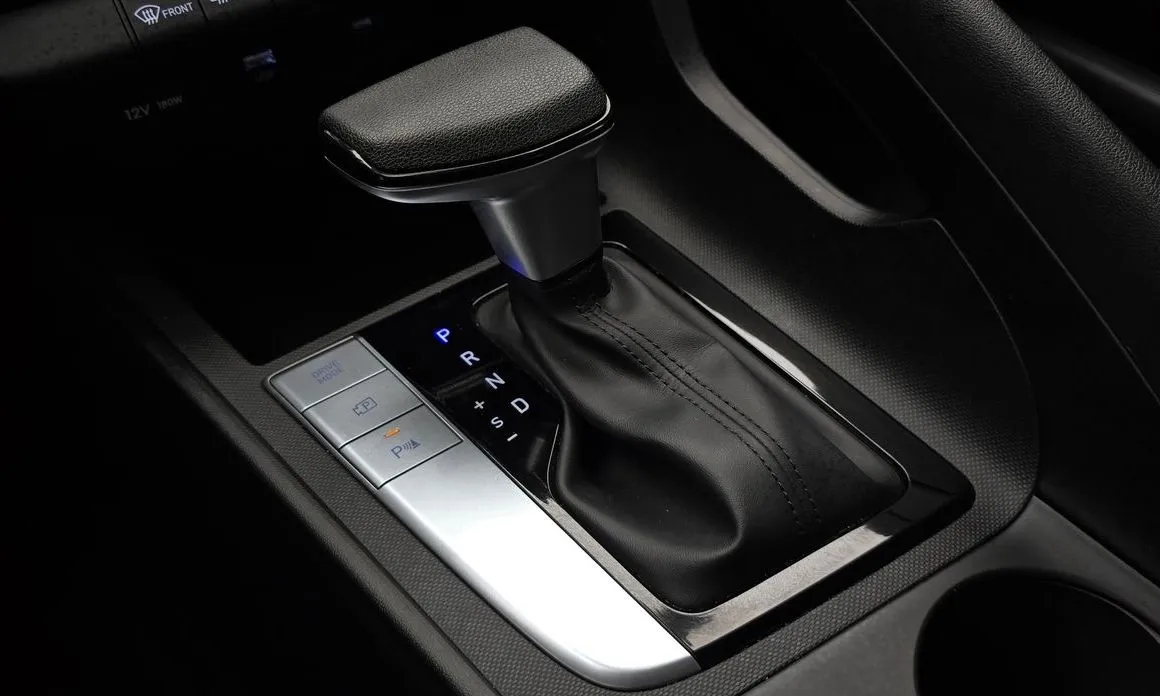 Hyundai AVANTE — фото 7