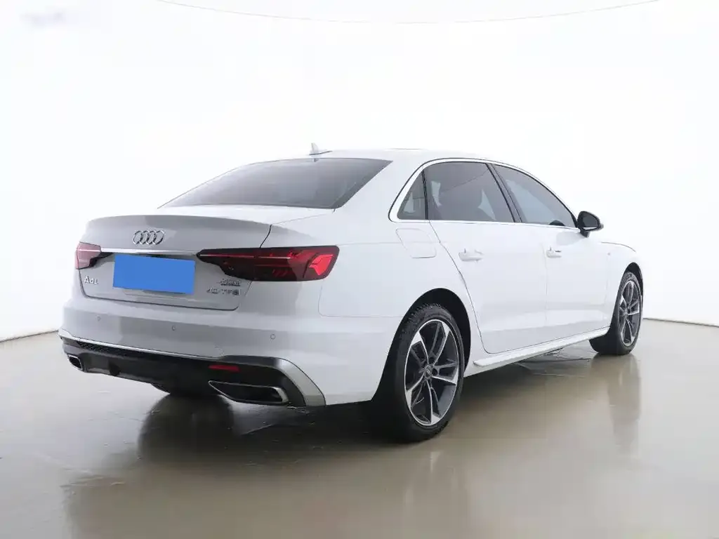 Audi A4L — фото 2