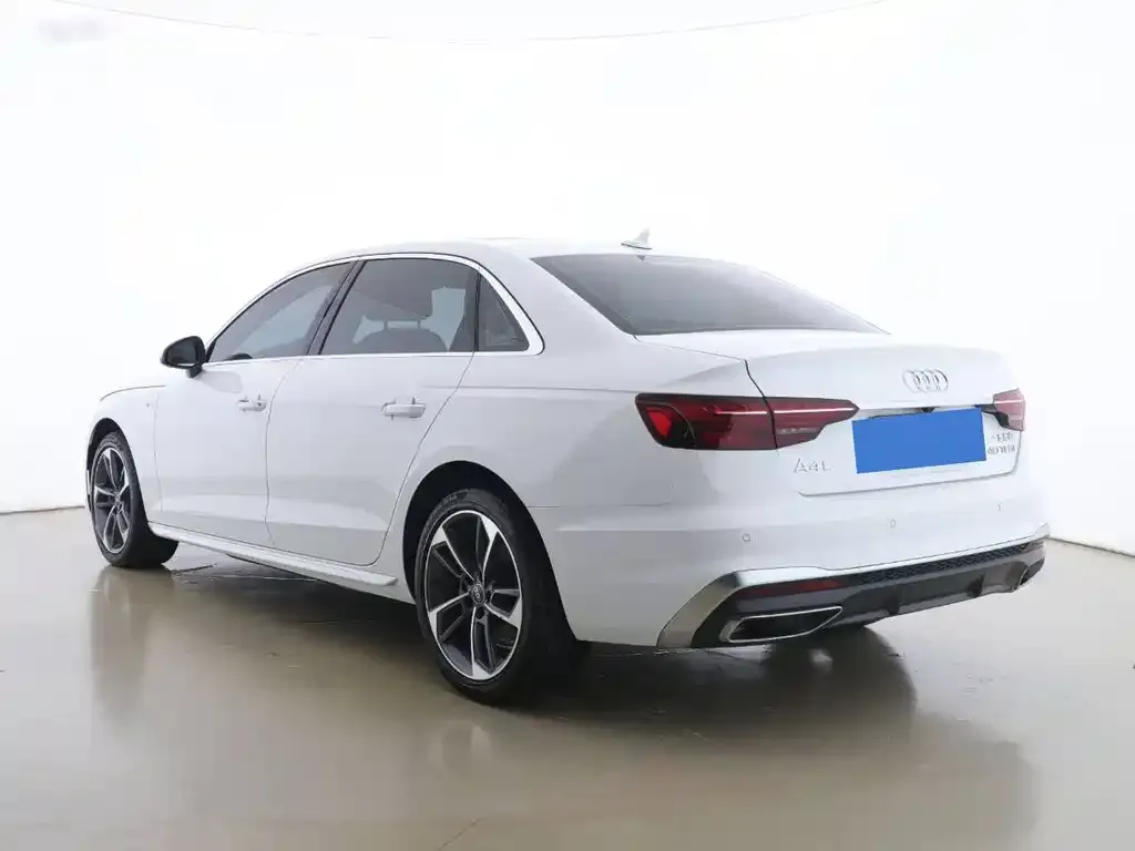 Audi A4L — фото 6