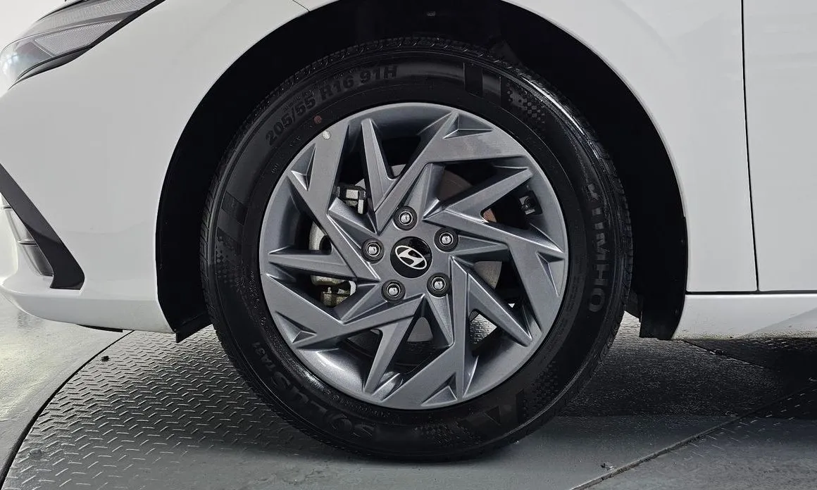 Hyundai AVANTE — фото 9