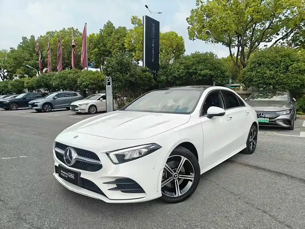Mercedes-Benz A-Class — фото 1