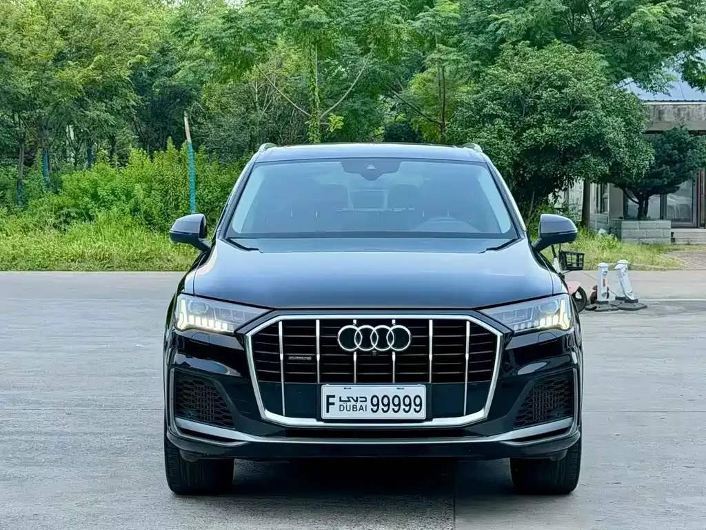 Audi Q7 — фото 5