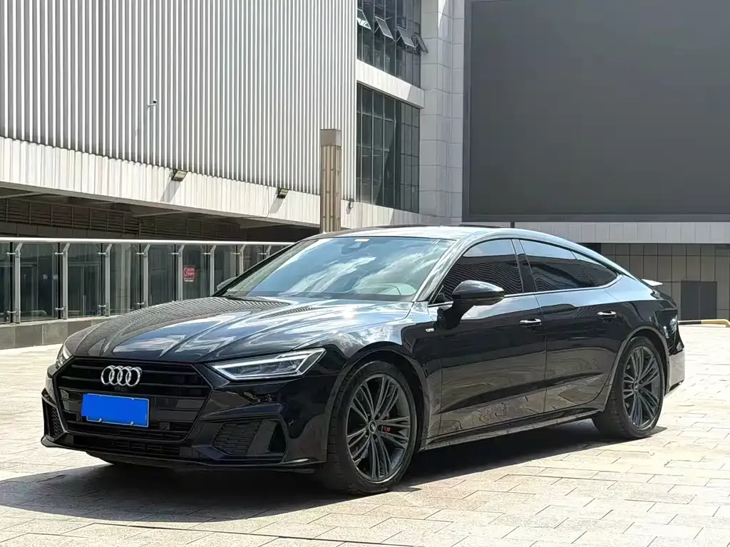 Audi A7 — фото 1