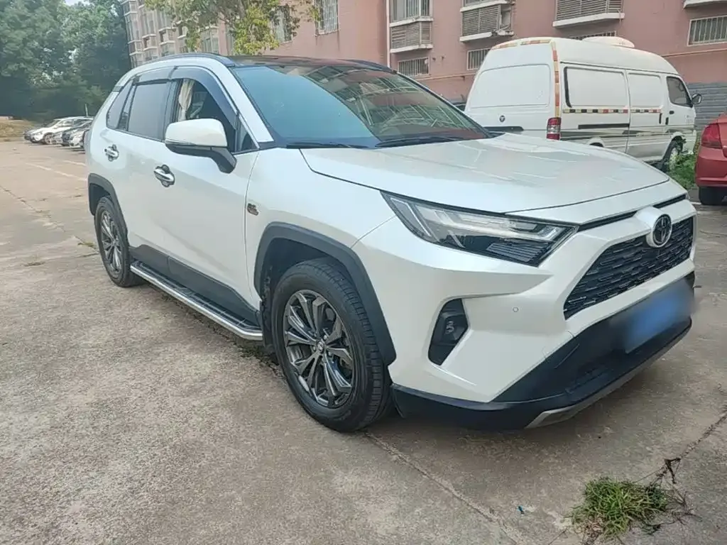 Toyota RAV4 — фото 5