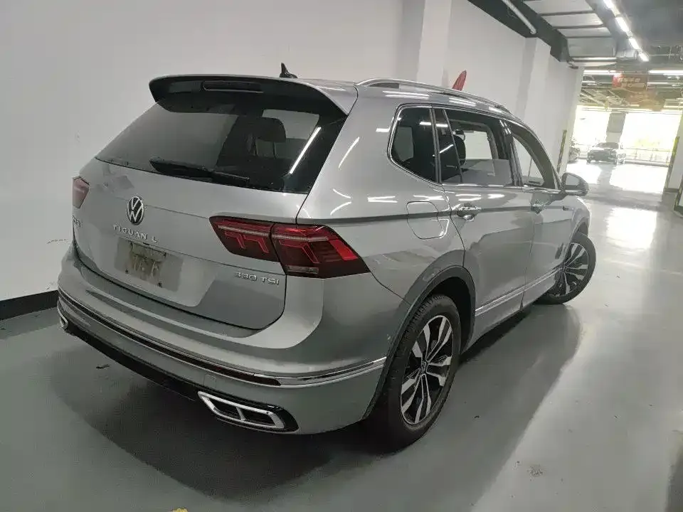 Volkswagen Tiguan L — фото 2