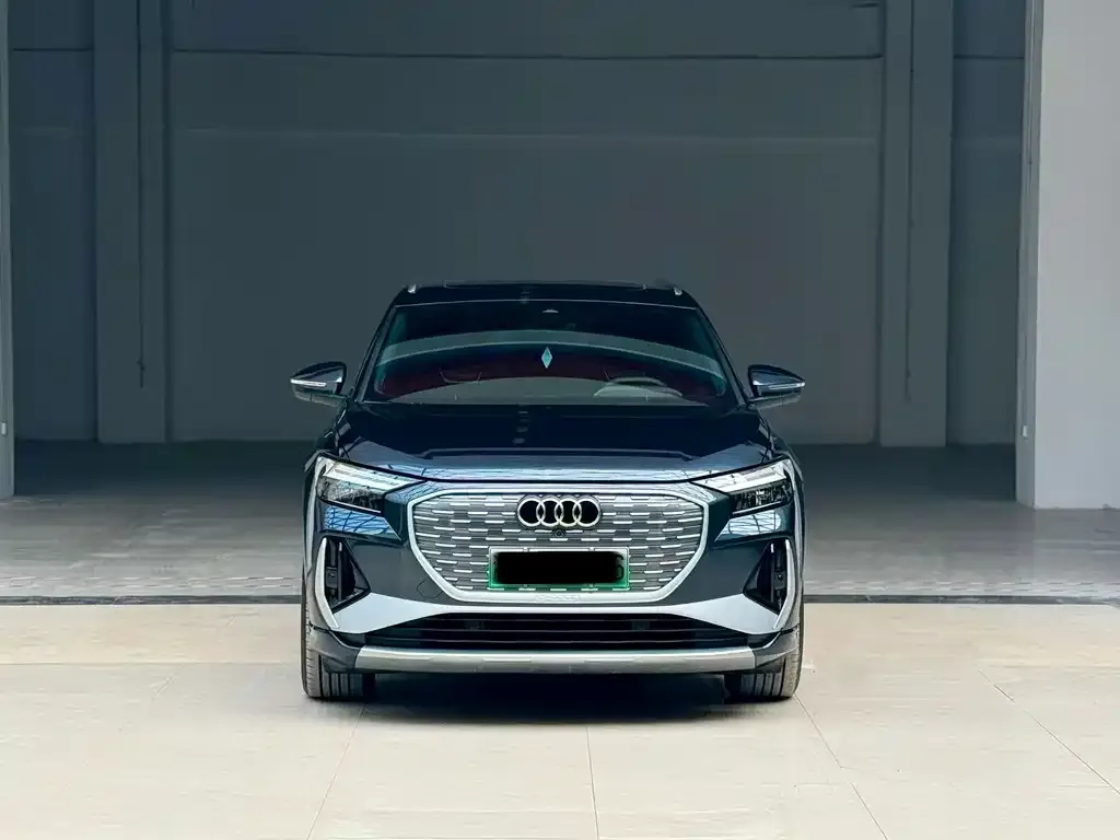 Audi Q4 e-tron — фото 3