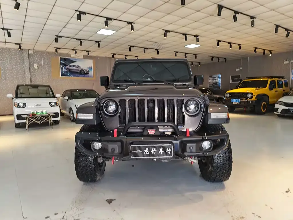Jeep Wrangler — фото 2