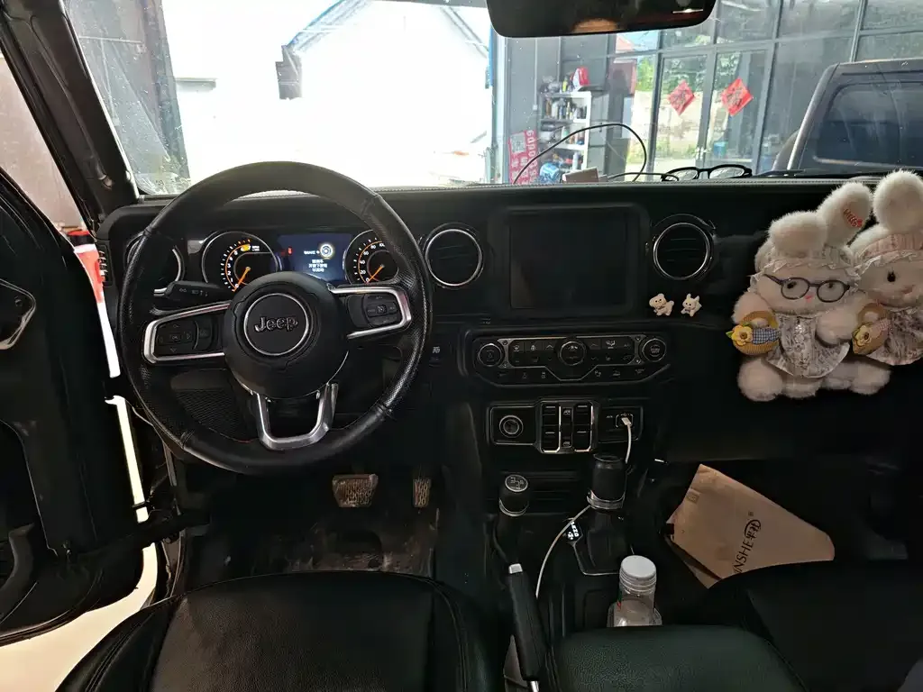 Jeep Wrangler — фото 3
