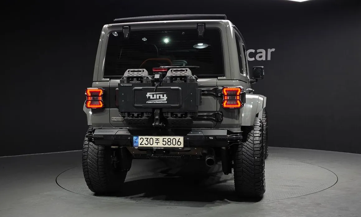 Jeep Wrangler — фото 6