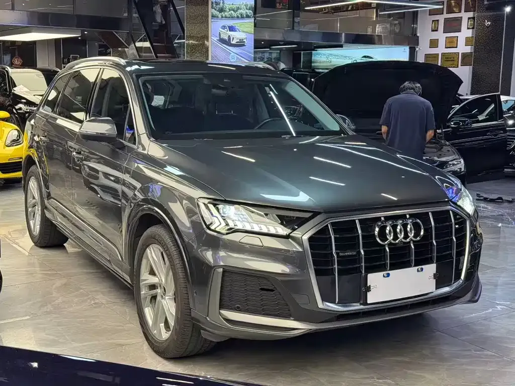 Audi Q7 — фото 7