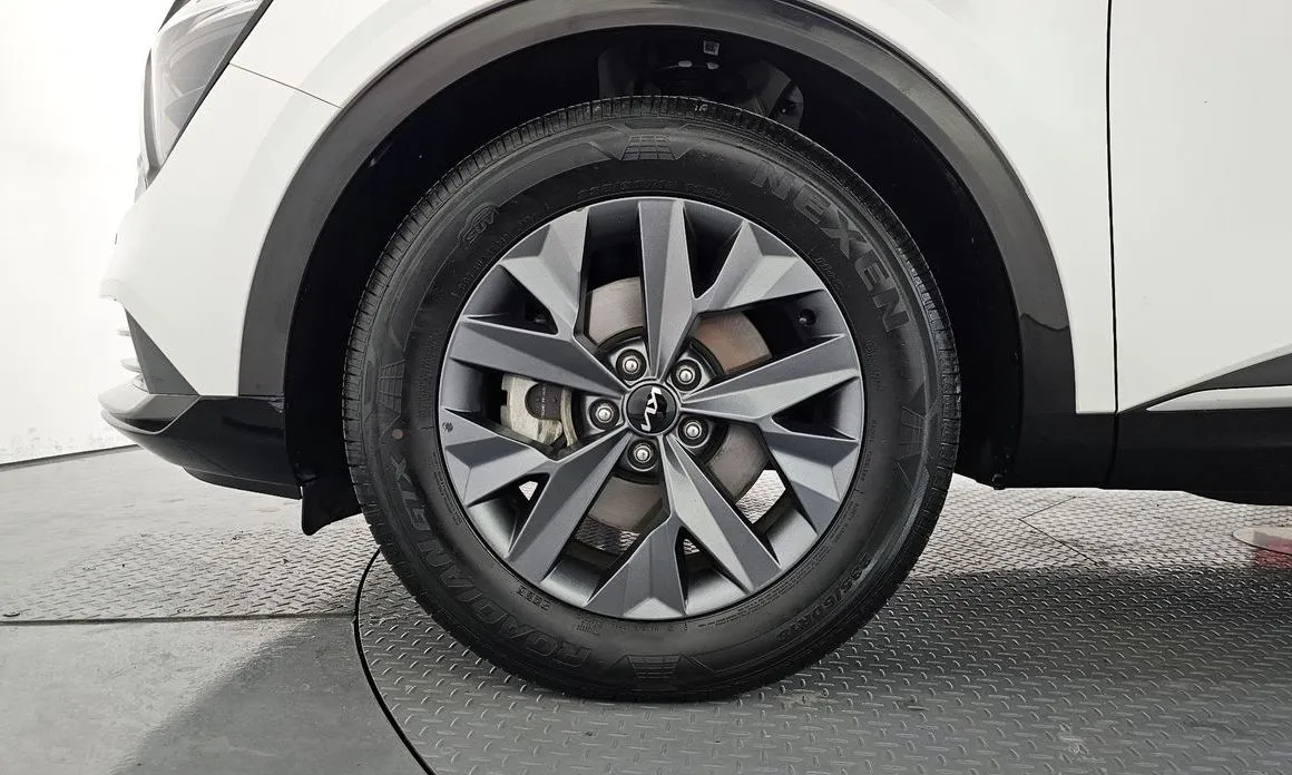 Kia Sportage — фото 7