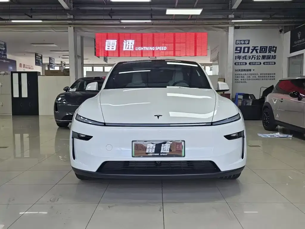 Tesla Model Y — фото 3