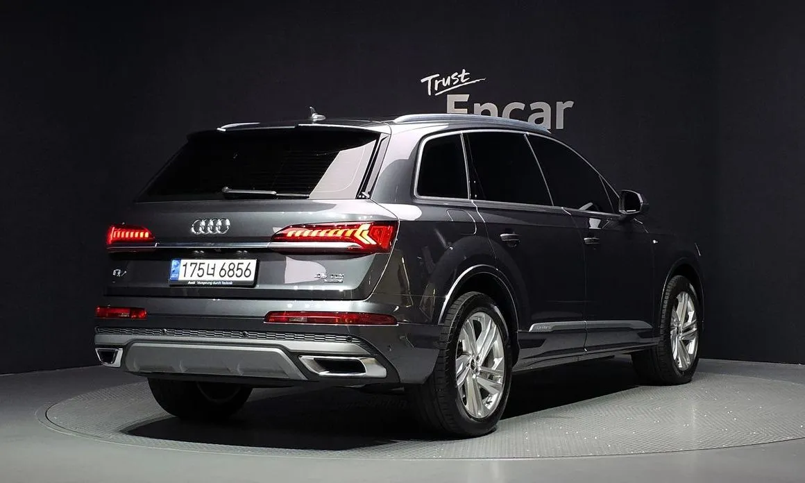 Audi Q7 — фото 2