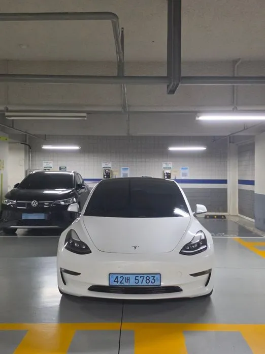 Tesla Model 3 — фото 1