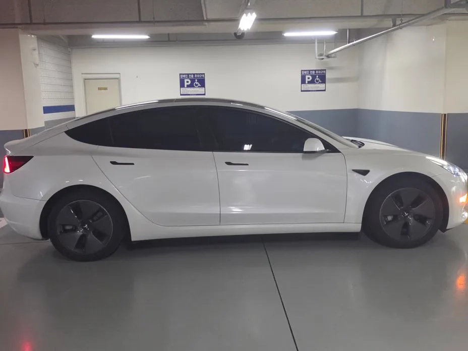 Tesla Model 3 — фото 9